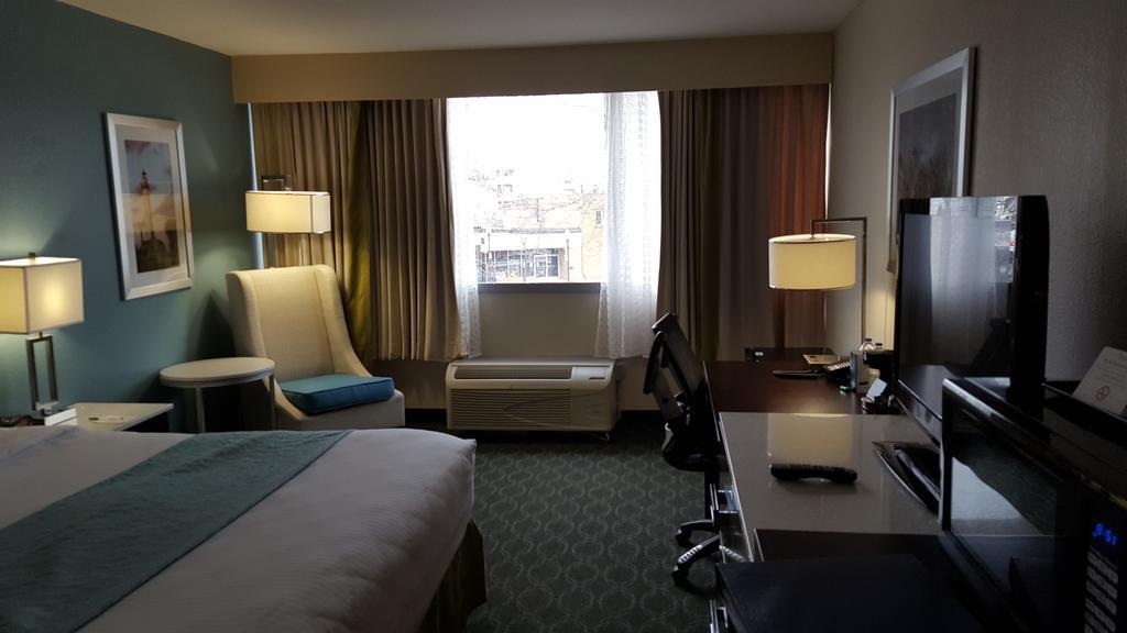 Hotel Wyndham Garden Harborside Kenosha