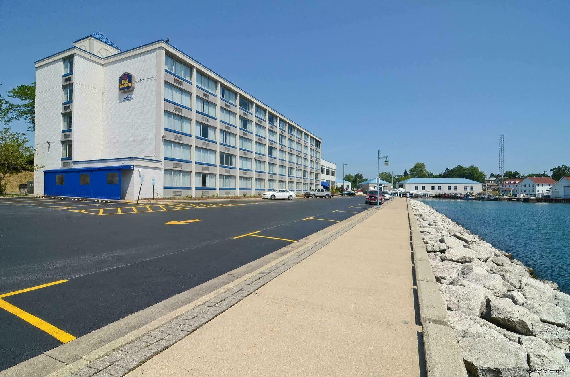 Wyndham Garden Harborside Kenosha