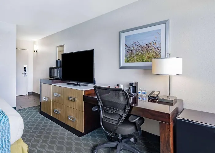 Wyndham Garden Kenosha Harborside
