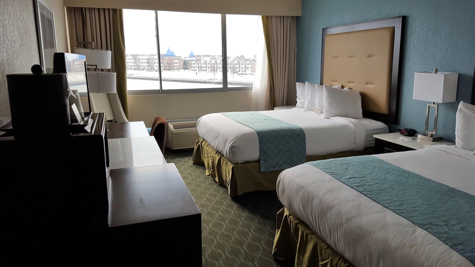 Wyndham Garden Harborside 2*