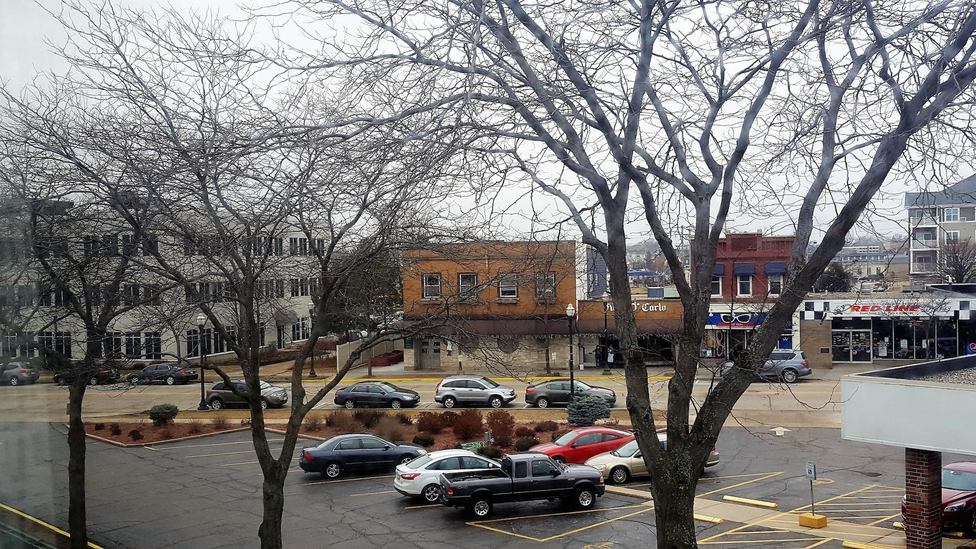 Hotel Wyndham Garden Harborside Kenosha