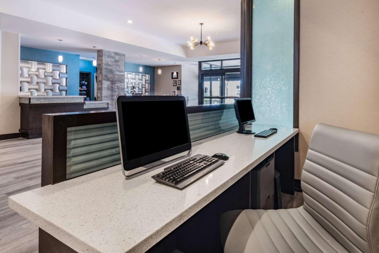 Hotel Wyndham Garden Harborside Kenosha