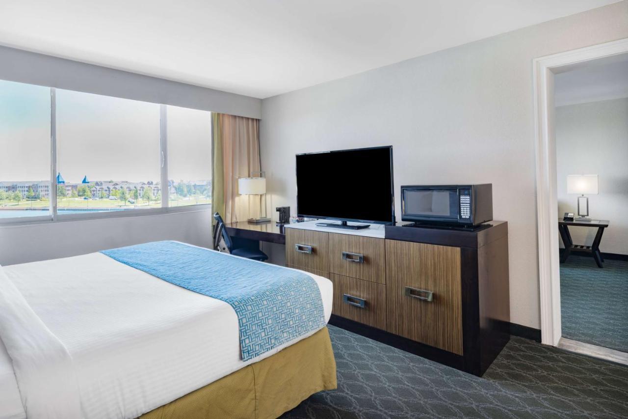 Wyndham Garden Harborside